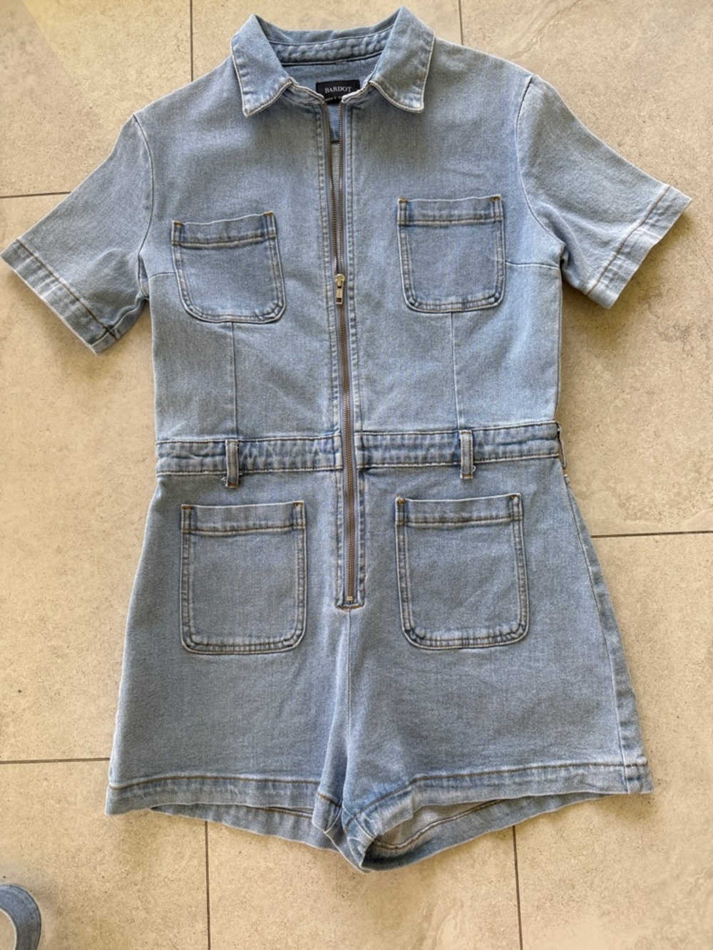 Bardot Denim Short Sleeve Zip-Front Romper in Light Blue Sz US30 - Picture 2 of 8